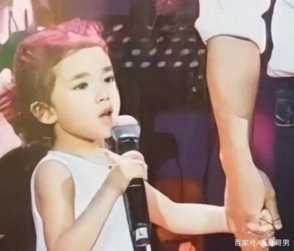 "小糯米"美照遭疯传!五官很精致,杨幂的"基因"太强?