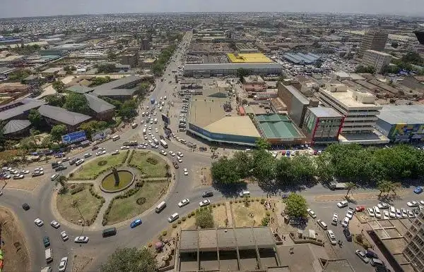 卢萨卡卢萨卡(lusaka)是非洲东南部内陆国赞比亚的首都和第一大城市