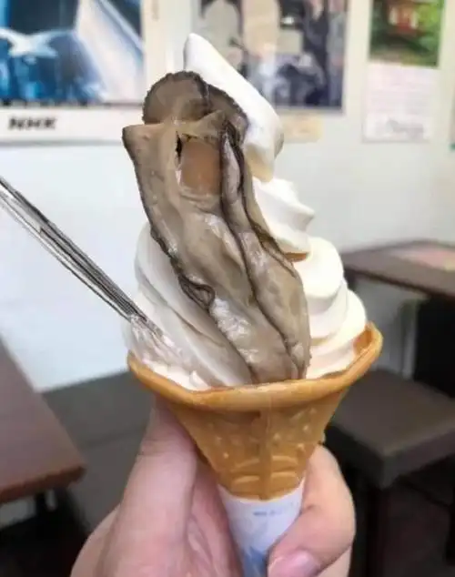 日本推出奇葩生蚝包