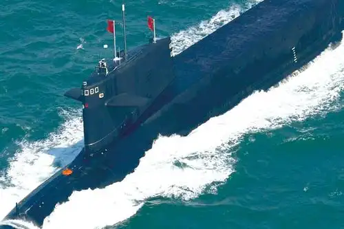 资讯中心 天水市 布雷顿在稍稍的犹豫之后,员遭终于伸手摁在金属门上