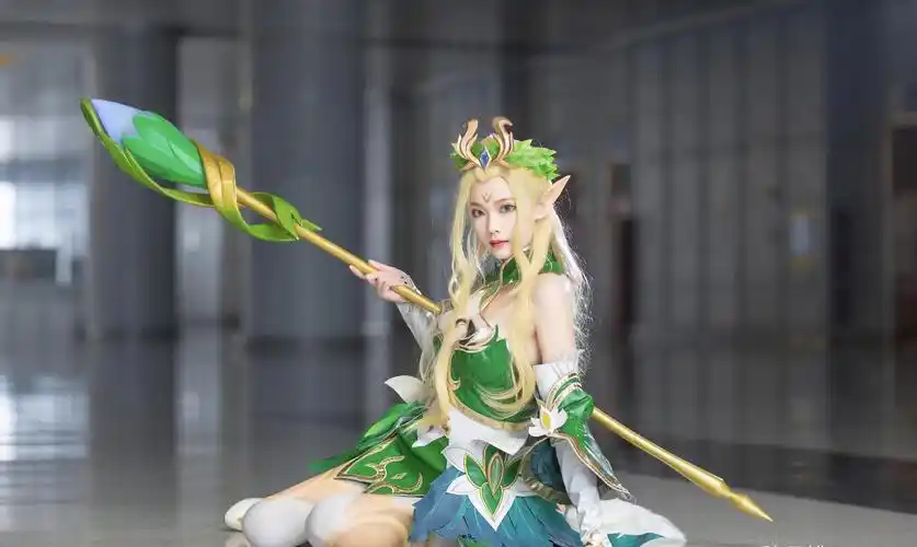 cos:王者荣耀-王昭君的冰雪之华和精灵公主