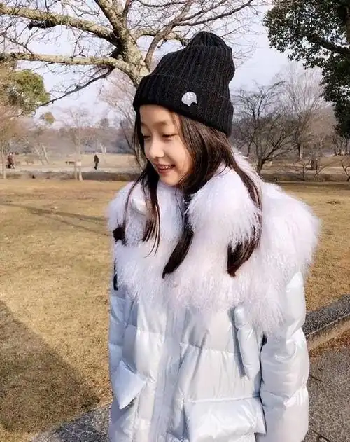 被全网禁止整容,如今16岁变化太大|记者|纪姿含|娱乐圈|小公主|华语