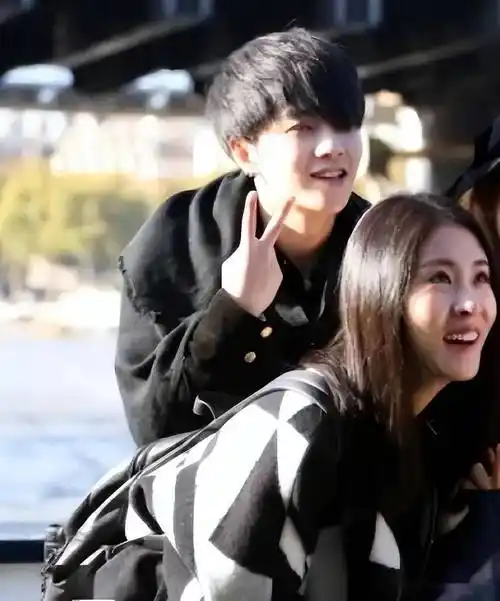 有一种"博弈"叫张碧晨和华晨宇,直到孩子4岁,才明白这盘大棋