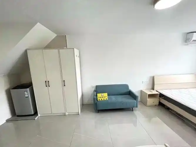 高新区厚庭地铁口单身公寓一室一厅居家装修拎包入住