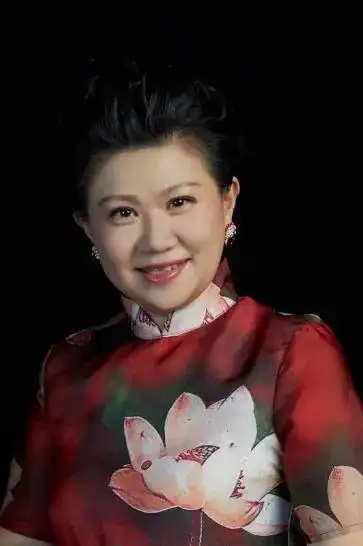 康静北京京剧院梅兰芳京剧团老旦演员,宗李派,国家一级演员.