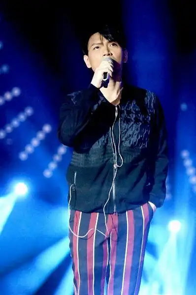 【图】《空白格》杨宗纬歌词深情 鸽王再创《歌手》翻唱奇迹