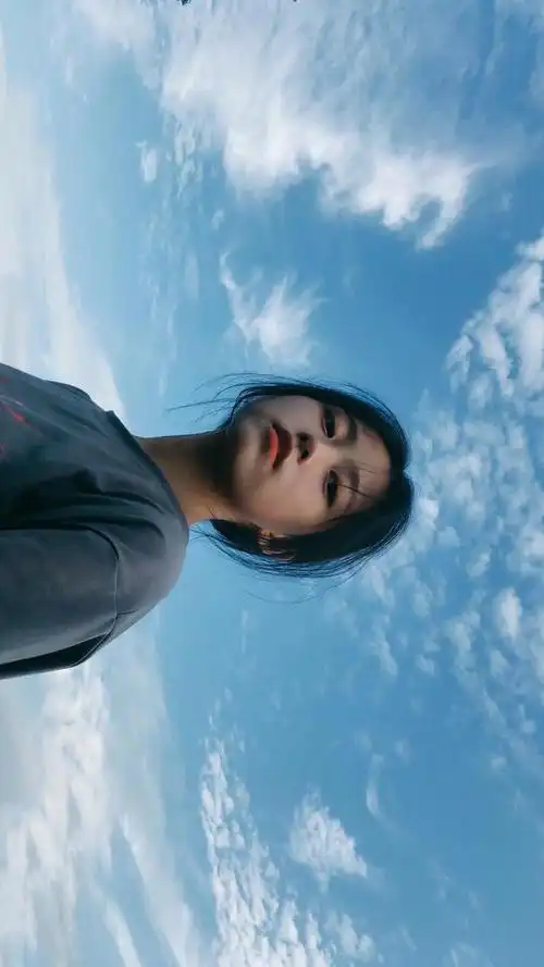 人像摄影用另一种角度进行拍摄效果也不错