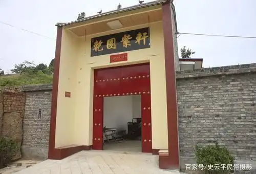 大山里农民大哥把土窑洞改头换面,城里人上门租住,看看什么情况