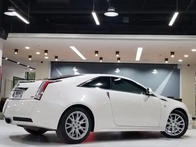 凯迪拉克跑车cts双门(凯迪拉克跑车cts双门多少钱)