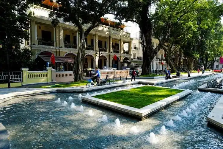 已完成永庆坊二期和沙面—西堤整治提升工程阶段性任务;荔枝湾水舞