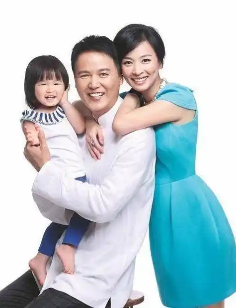 曾经的琼瑶女郎,被张庭抢走了丈夫,一人抚养儿女生活凄惨