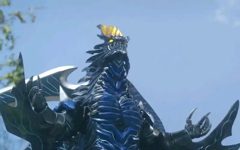 【罗布奥特曼:次元凶兽――迪玛伽】曾有一只身披刀刃