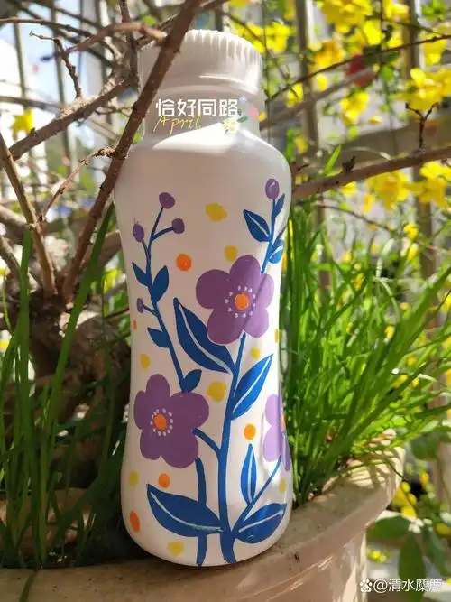 手绘凳子瓶子/原创作品/丙烯颜料/手绘艺术 艺术是一种文化现象,大多