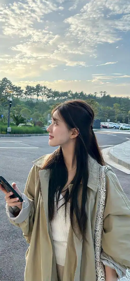 赵露思壁纸,以欢喜之心,慢度日常