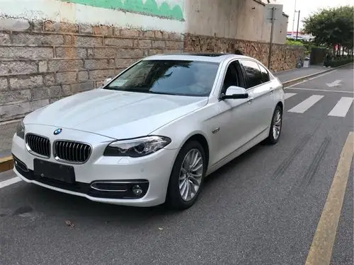 【厦门】2017年06月 宝马 宝马5系 2017款 525li 豪华设计套装 自动档