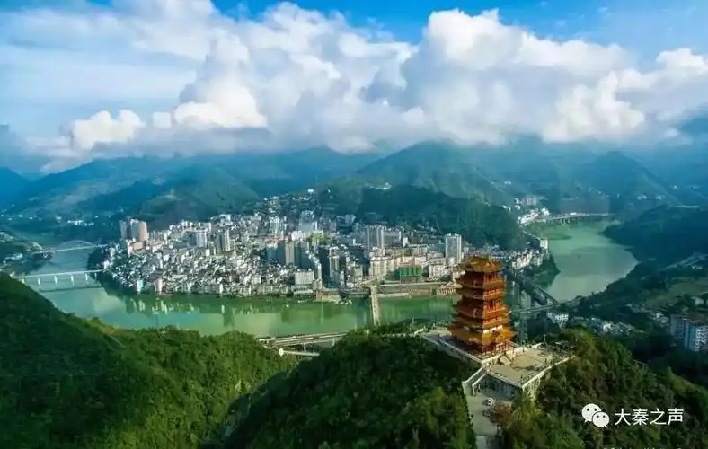 陕西省安康市紫阳县位于汉江上游,地处陕,川,渝三省交界,被誉为"硒谷