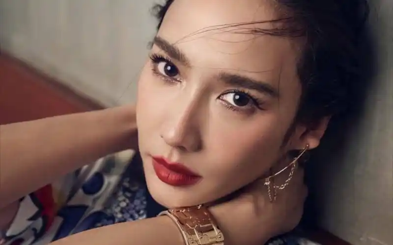 【泰星aump】lofficiel封面拍摄花絮_哔哩哔哩 (゜-゜)つロ 干杯