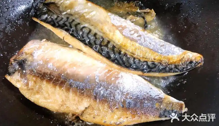 特色推荐乾煎鲭花鱼食材鲭花鱼1条