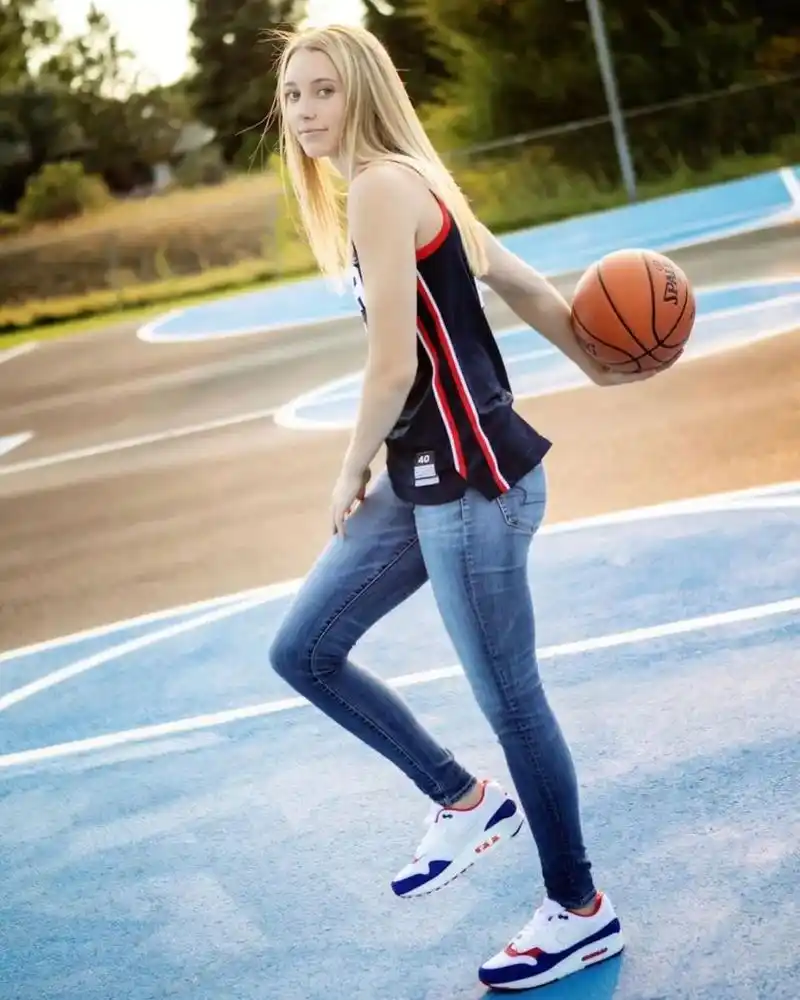 全美打球最swaggy的女生—paige bueckers