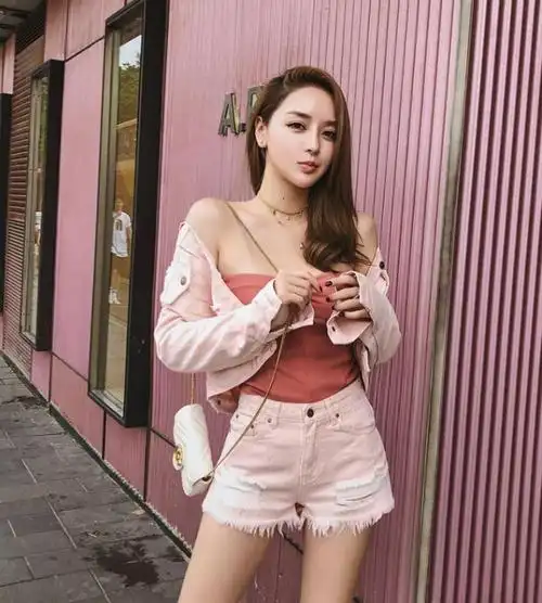 抖音teresa徐清婉个人资料喇叭裤女神徐清婉微博福利照