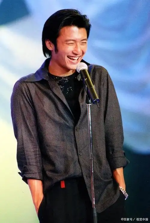 谢霆锋,酷而又帅气,充满魅力的歌手!