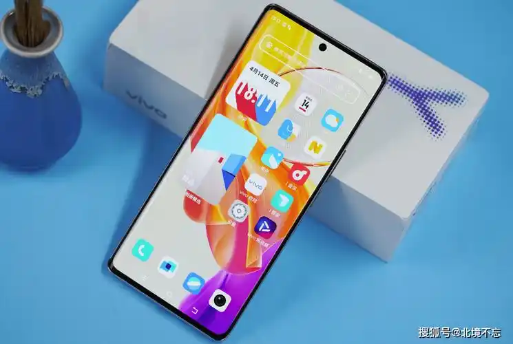 重新设计新机的外观,比如vivoy78 这款手机就是如此,别看它是一款千元