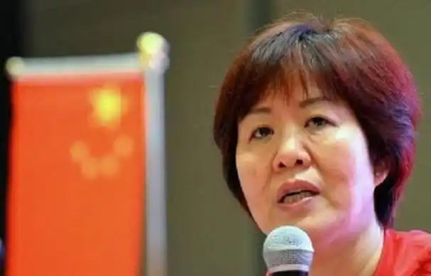 2004年,因花洒被郎平踢出国家队,排球天才张锦文后来境况如何?