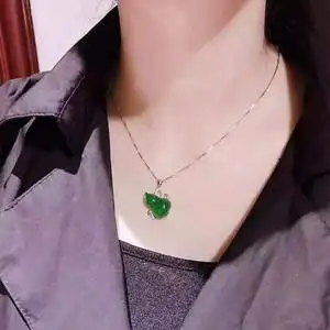 老年人首饰奶奶项链老人项链女奶奶绿玉髓葫芦小水滴玉石吊坠送妈