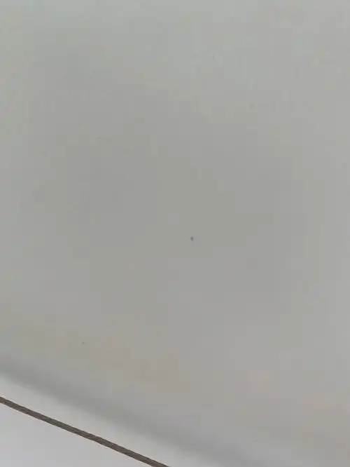 瓷砖上面很多针眼怎么一回事