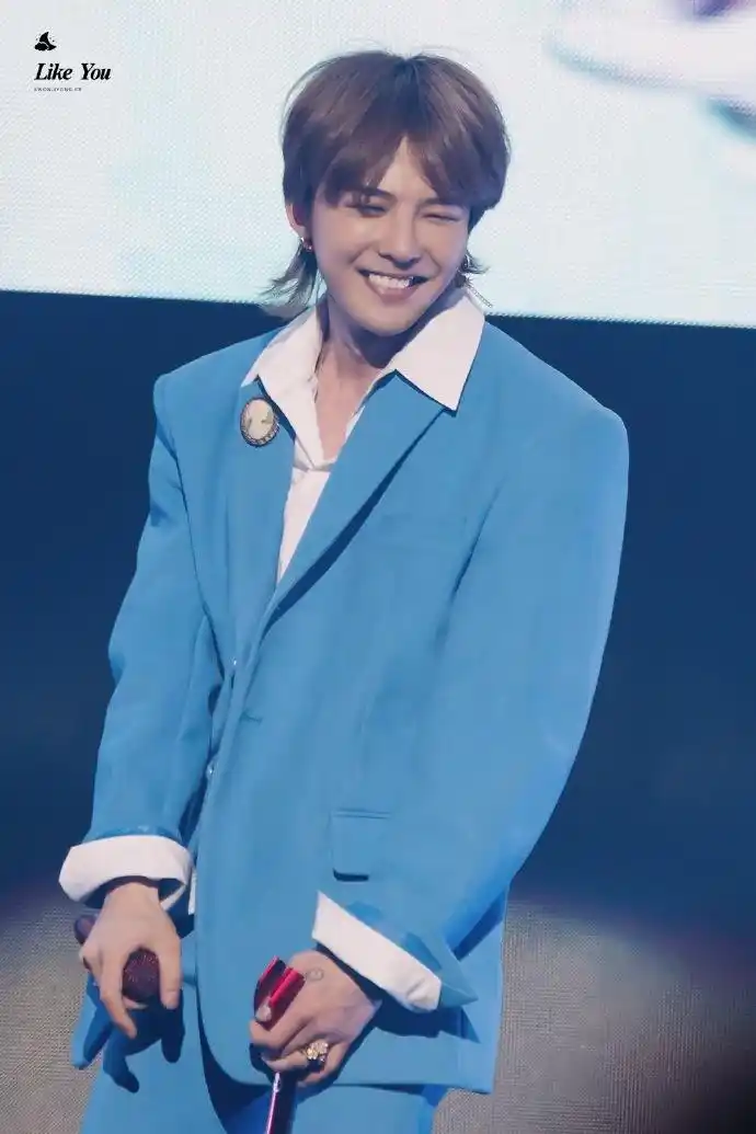 mannermakesman权志龙正装秀