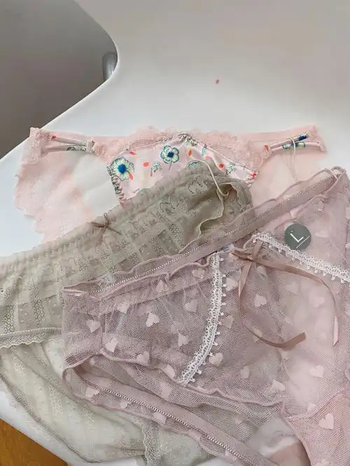 超舒服的蕾丝少女内裤