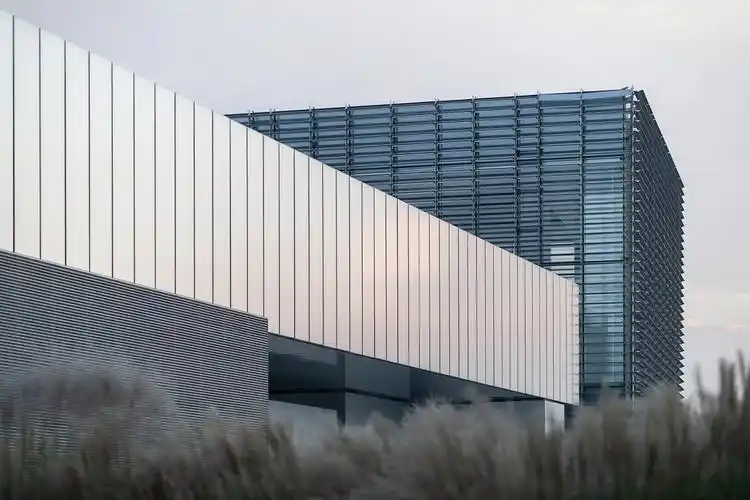 青岛市西海岸新区银沙滩路1111号项目名称:tag·西海美术馆创作30粉丝