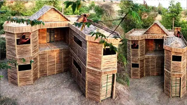 哥俩学艺归来,在丛林中搭建7字形竹屋别墅,历经60天终于完工了