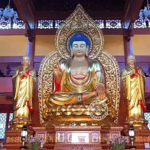寺庙极彩大雄宝殿三宝佛像 木雕三宝佛像图片