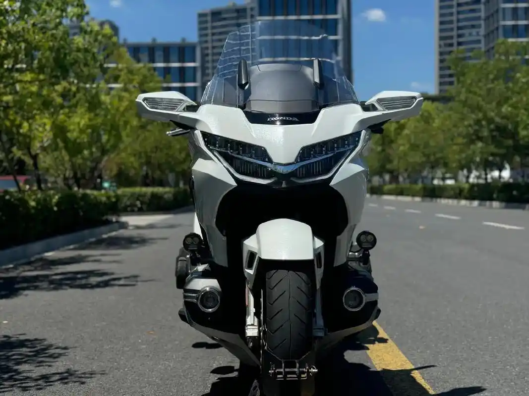 机车 #本田 最新到店 本田金翼1800(小贸)