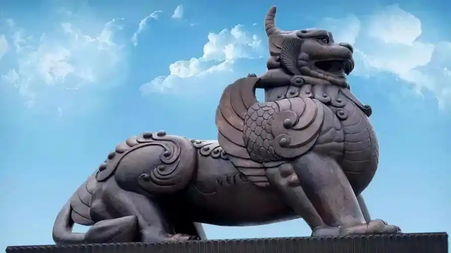 法院门口为何放置獬豸?神异经中的任法兽,一只角专抵不公之人