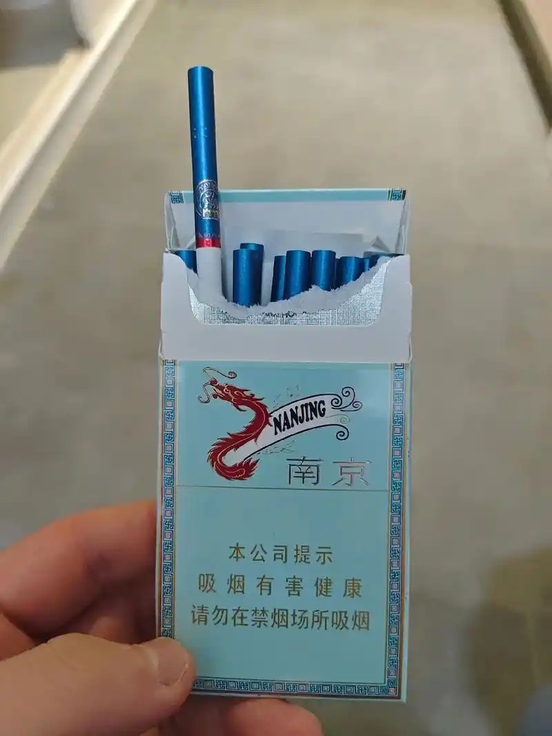 凌晨的炫赫门比什么时候都好抽.