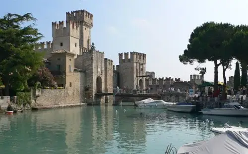 意大利加尔达湖之二斯卡利杰拉城堡roccascaligera