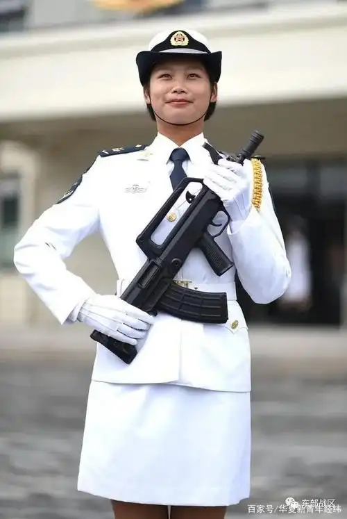 从向阳而歌到向战而行,女兵的青春就是不一样!