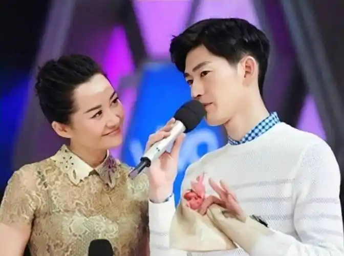 结果许晴和另一位男嘉宾华晨宇的"灵魂爱人"也传了出来