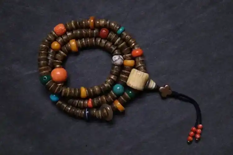 嘎巴拉手串是什么,藏式佛珠为什么事桶状的?_68办公素材网