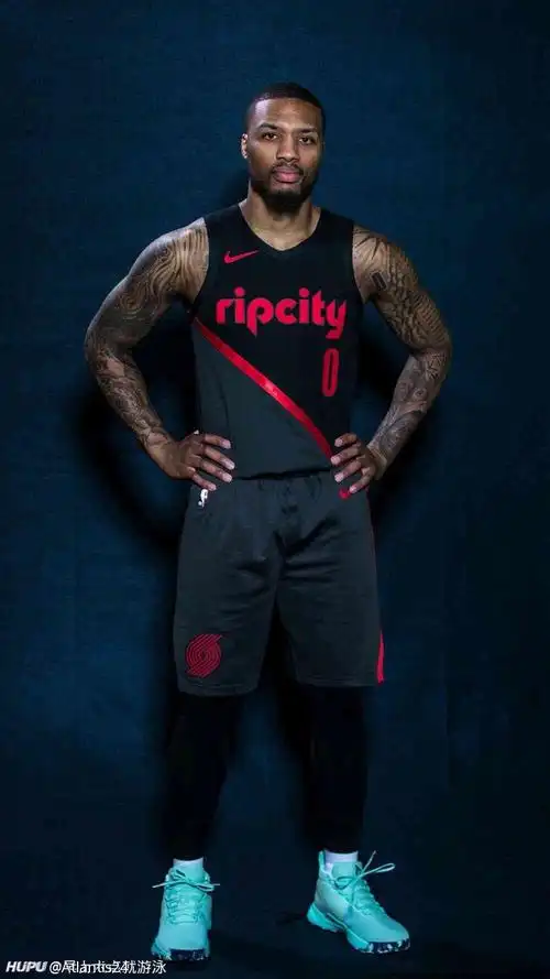 哪位jr有这张无水印的利拉德壁纸啊,谢谢啦