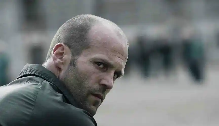 原创有种整容叫斯坦森留长发硬汉形象全无秒变欧美混血王子