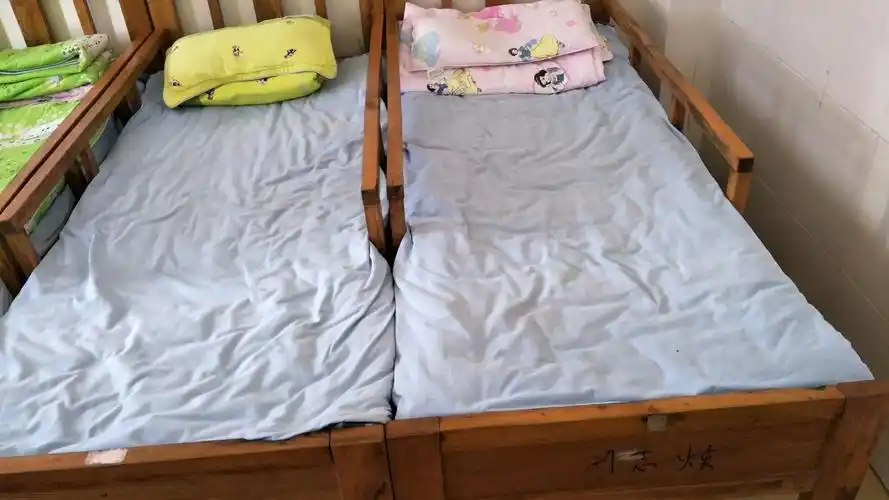 2017年5月15日,女生宿舍楼标准化,摆放不合格项目反馈.