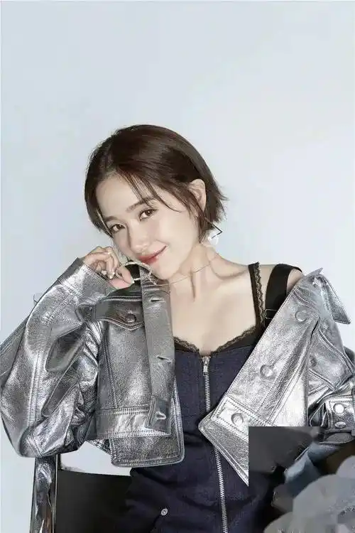 岁的阚清子成为内娱性感尤物,这饱满身材让人惊艳!