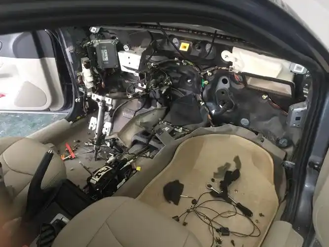 拆仪表台修空调