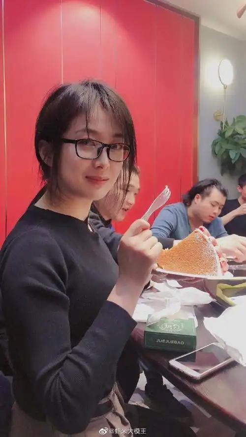 大模王小虾米 年年十六岁多好! 来自虾米大模王 - 微博