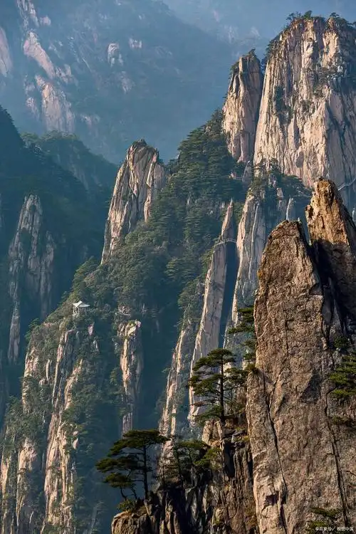 中国值得一生去一次的十大名山,非常适合假期去一次的清静之地