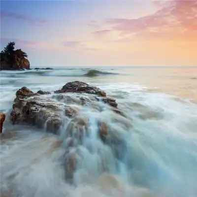 汹涌澎湃的大海海浪风景图片不用考虑了最美大海做微信头像真心的不错