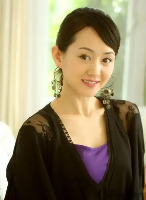 演员张定涵,三天就决定嫁给王志飞,婚后生一娃,日子幸福甜蜜